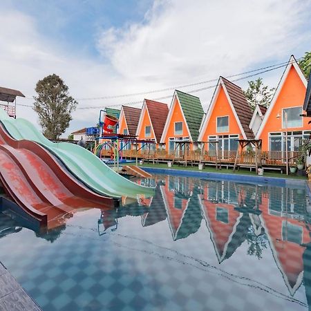 Reddoorz Resort Syariah @ Jaya Tirta Abadi Purwakarta Εξωτερικό φωτογραφία