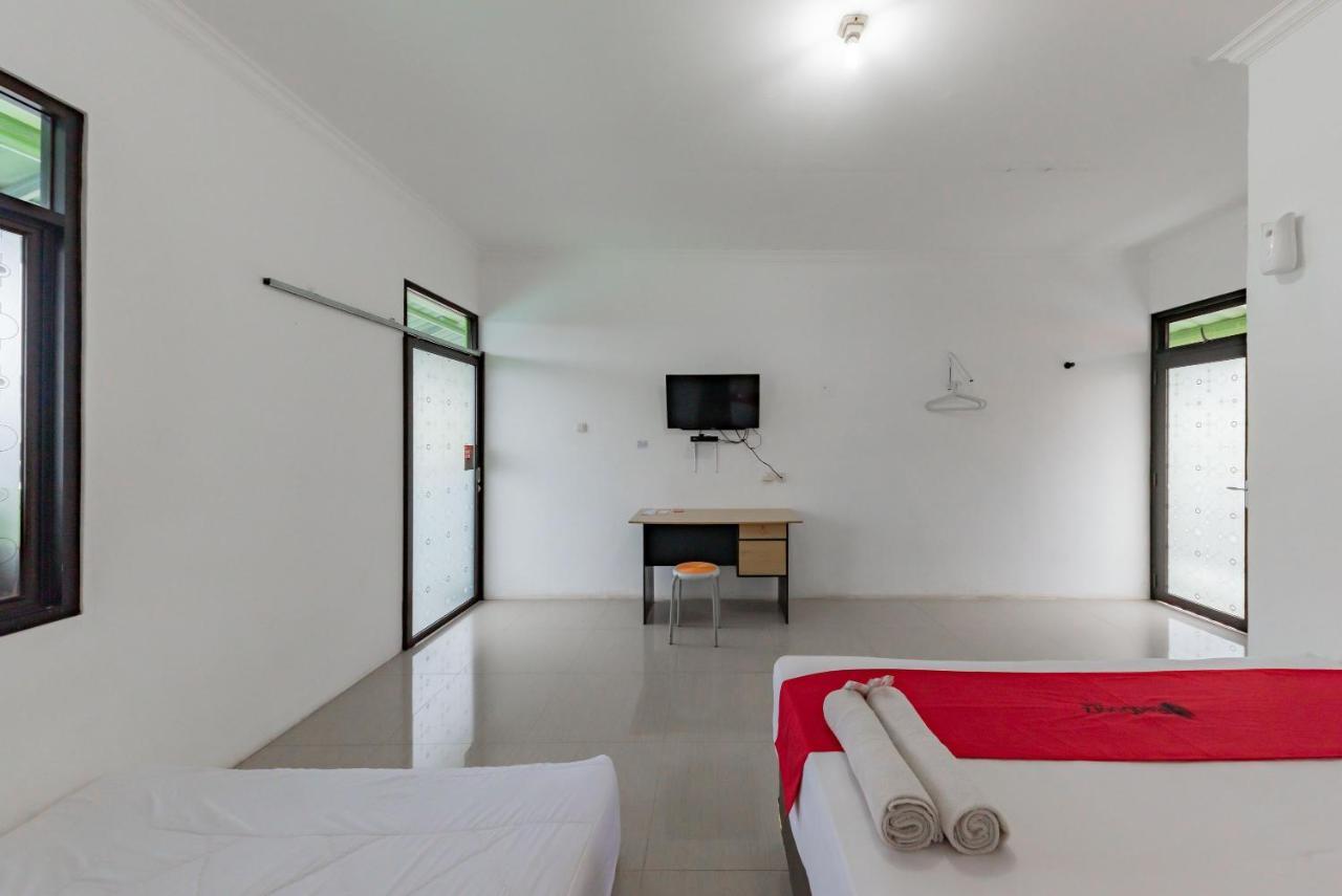 Reddoorz Resort Syariah @ Jaya Tirta Abadi Purwakarta Εξωτερικό φωτογραφία