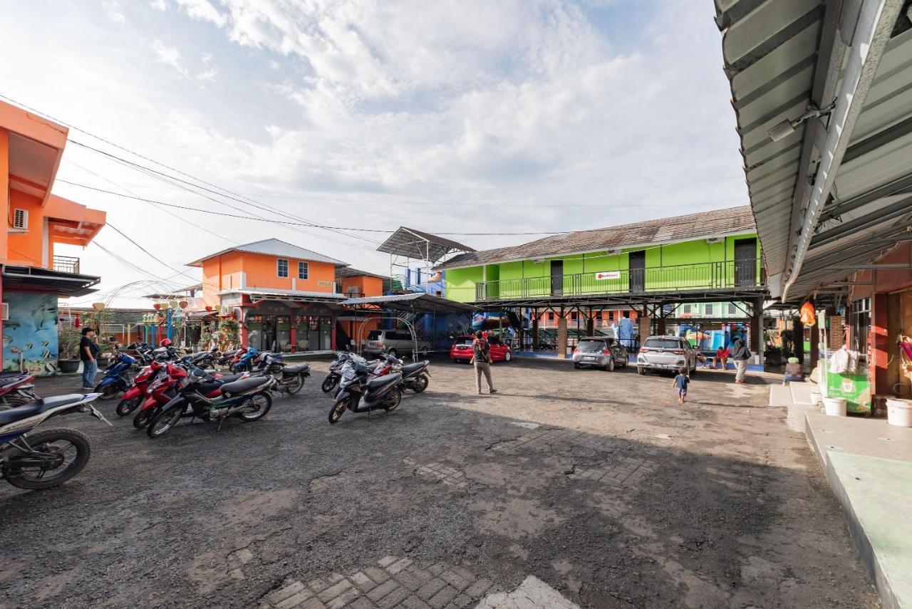 Reddoorz Resort Syariah @ Jaya Tirta Abadi Purwakarta Εξωτερικό φωτογραφία