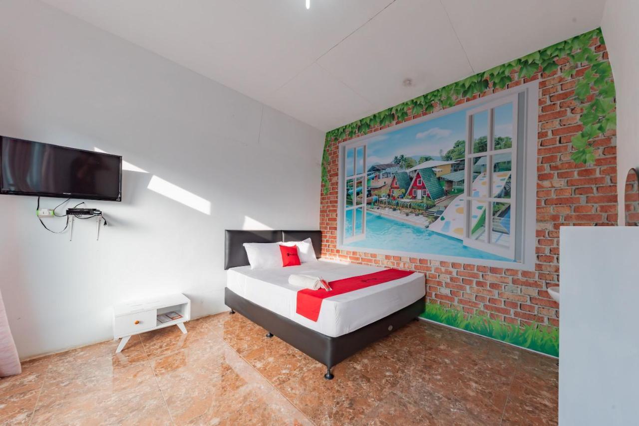Reddoorz Resort Syariah @ Jaya Tirta Abadi Purwakarta Εξωτερικό φωτογραφία