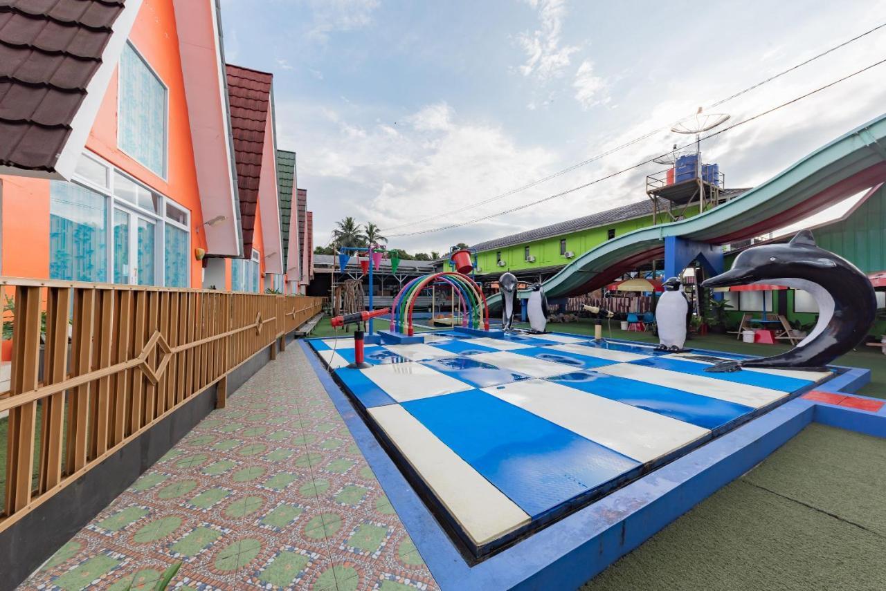 Reddoorz Resort Syariah @ Jaya Tirta Abadi Purwakarta Εξωτερικό φωτογραφία