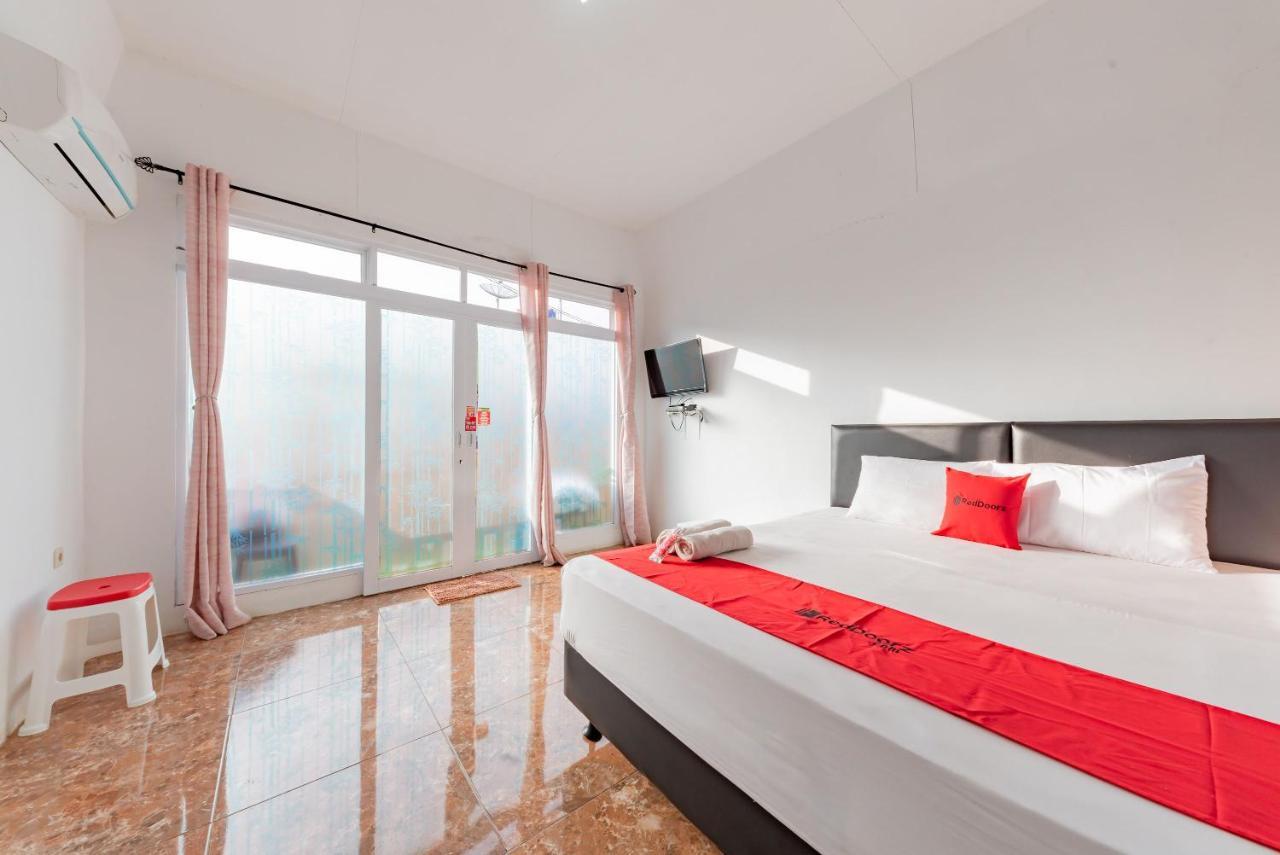 Reddoorz Resort Syariah @ Jaya Tirta Abadi Purwakarta Εξωτερικό φωτογραφία