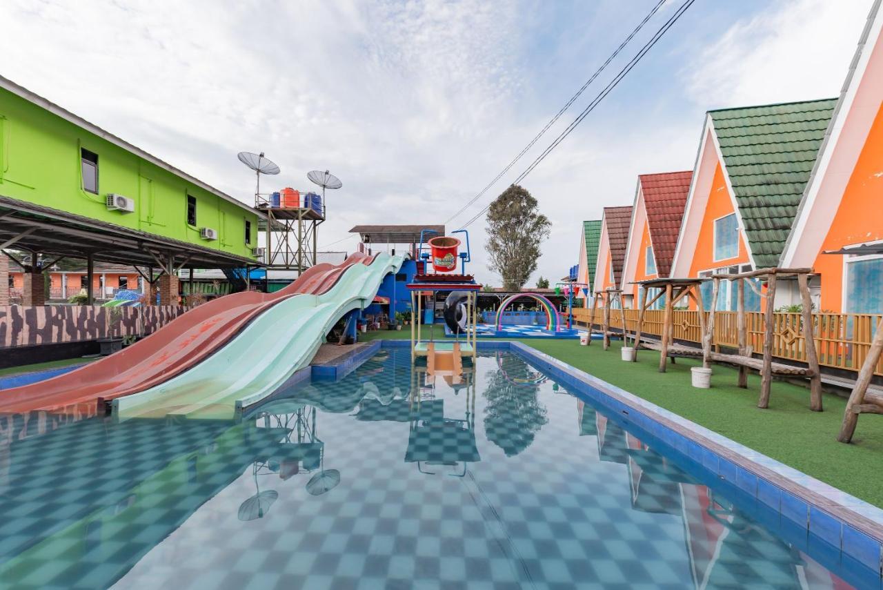Reddoorz Resort Syariah @ Jaya Tirta Abadi Purwakarta Εξωτερικό φωτογραφία